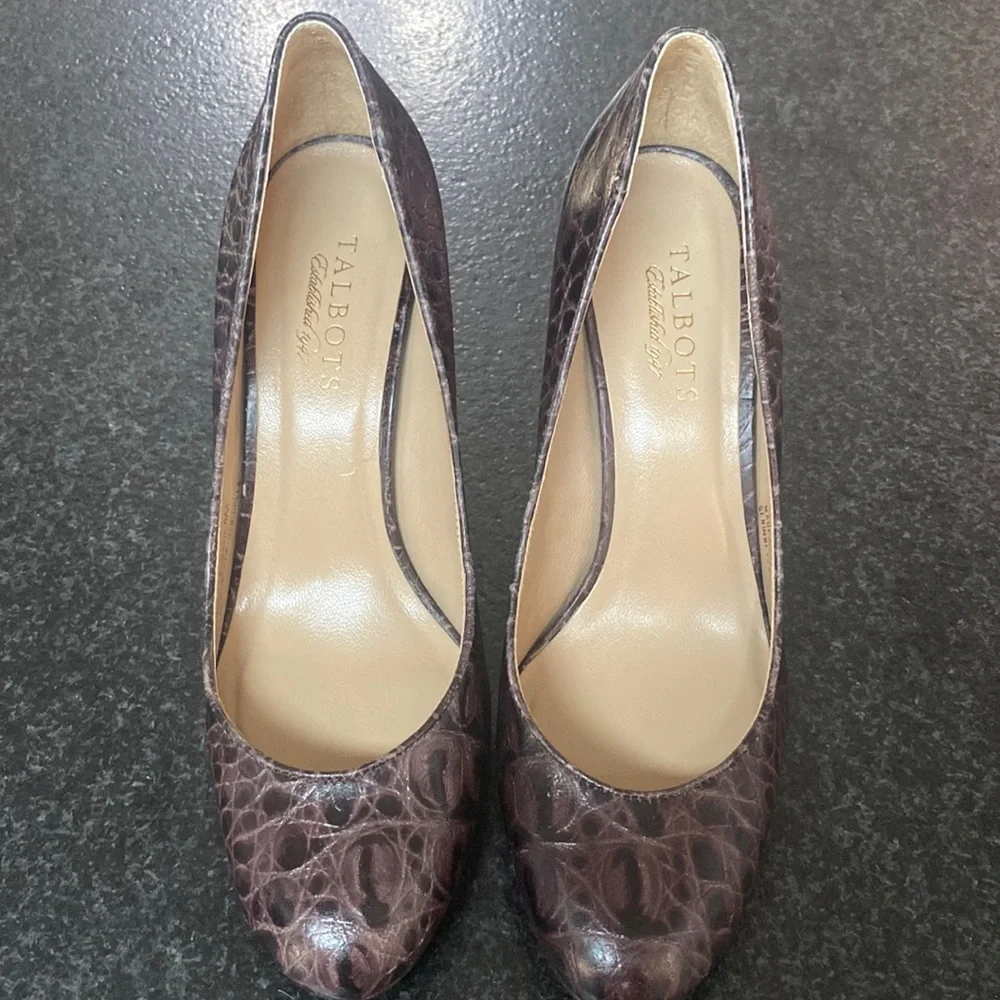 Talbots Animal Pumps